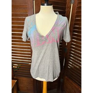 Vans Women's Gray V-Neck T-Shirt Palm Tree Graphic Short Sleeve Casual Tee